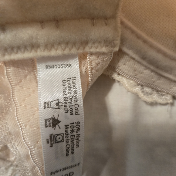 NWT French Affair Pink Lace Underwire Bra Size 40D - Picture 3 of 4